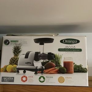Omega Juicer